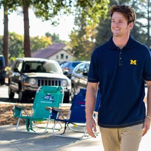 Meet your Posher, Robby